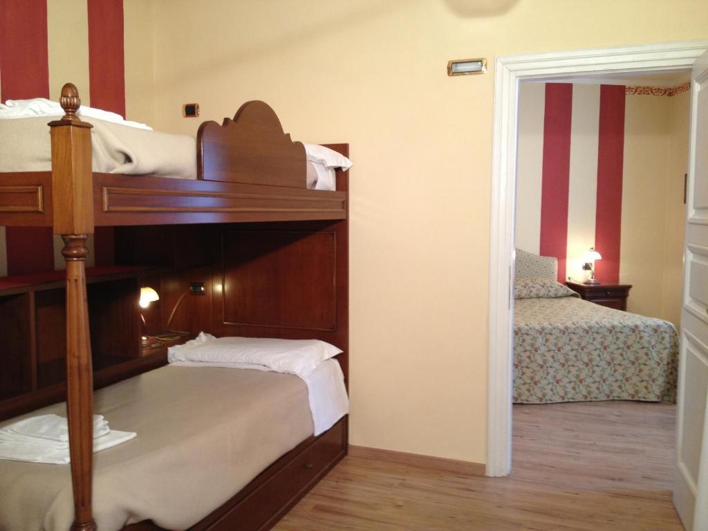 La Dependance Hotel Menaggio Szoba fotó