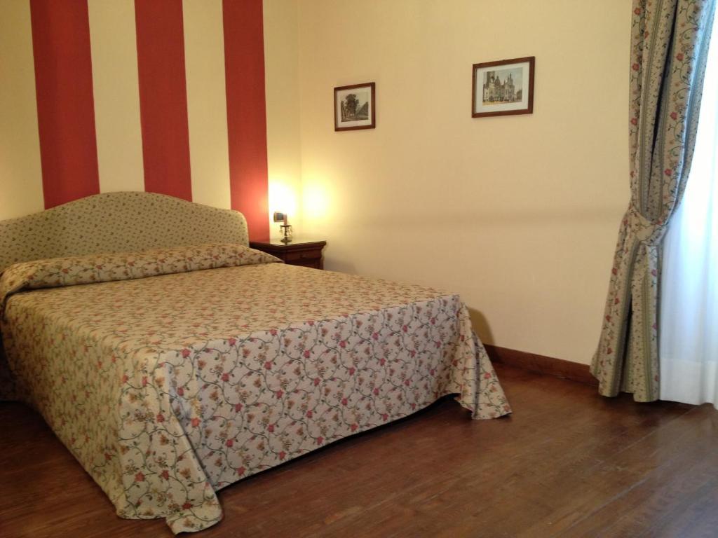La Dependance Hotel Menaggio Szoba fotó
