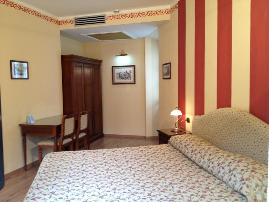 La Dependance Hotel Menaggio Szoba fotó