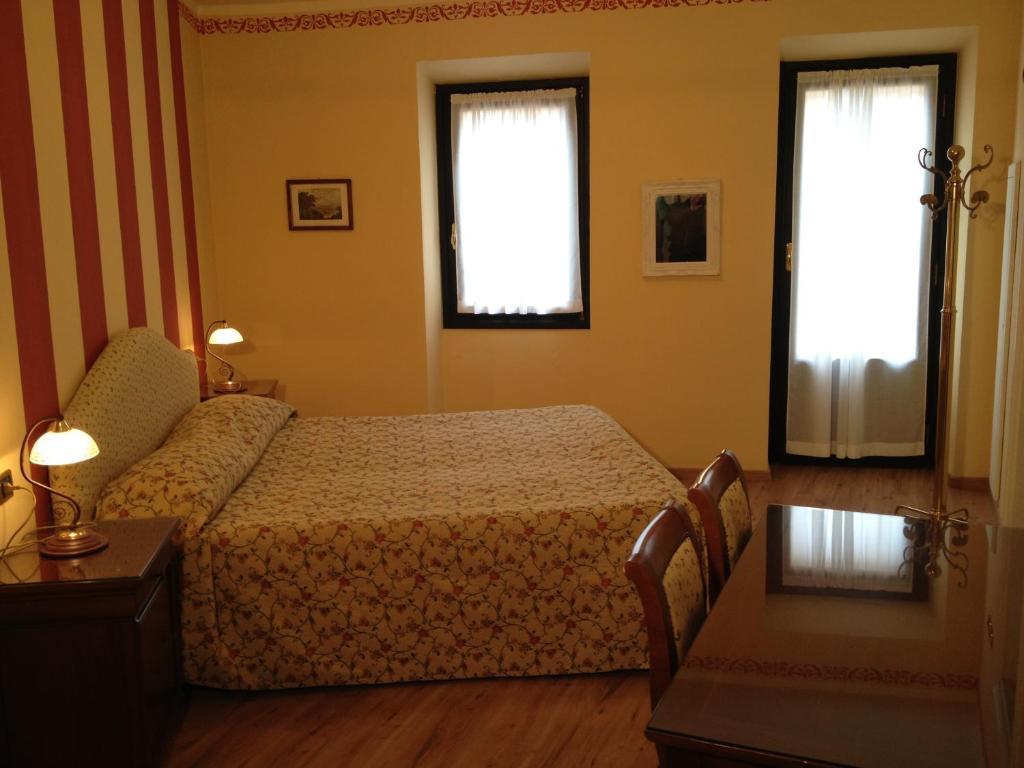La Dependance Hotel Menaggio Szoba fotó