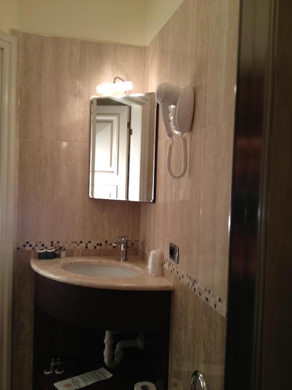 La Dependance Hotel Menaggio Szoba fotó